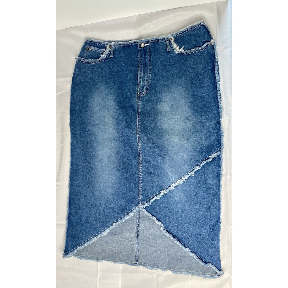 Revolt Jeans Co. Denim Skirt Womens Size 20‎